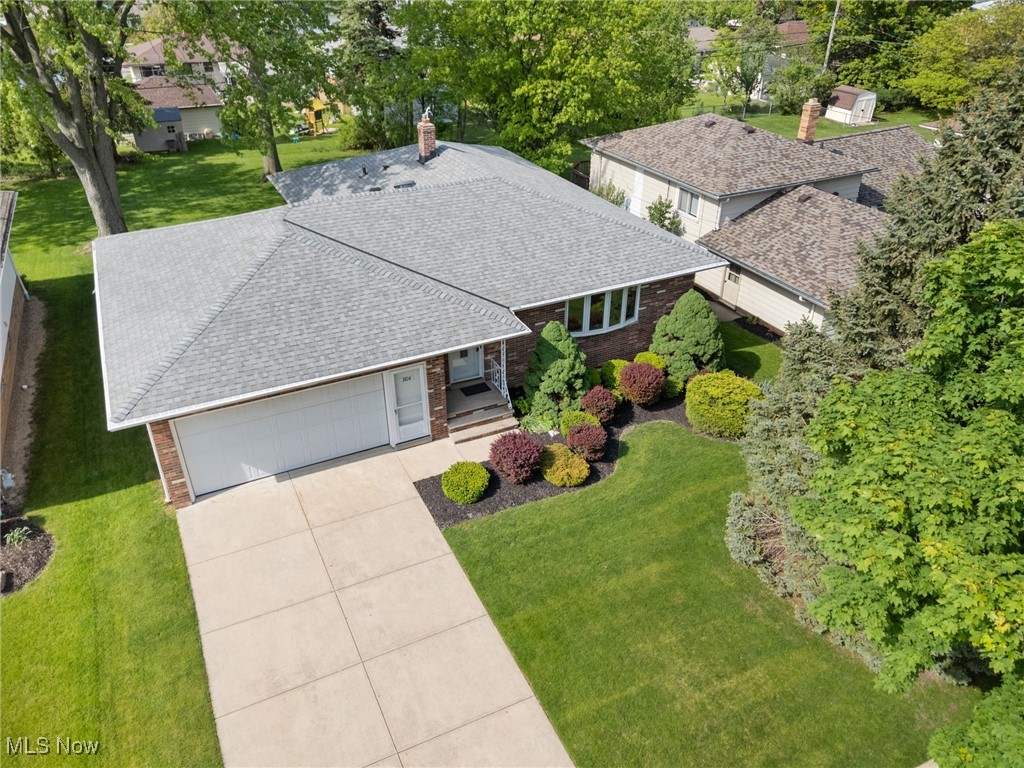 3104 Coventry Drive, Parma, Ohio image 3
