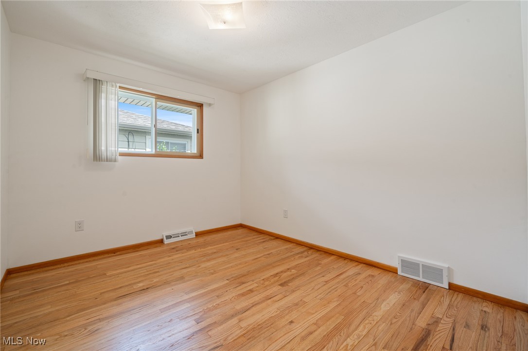 3104 Coventry Drive, Parma, Ohio image 20