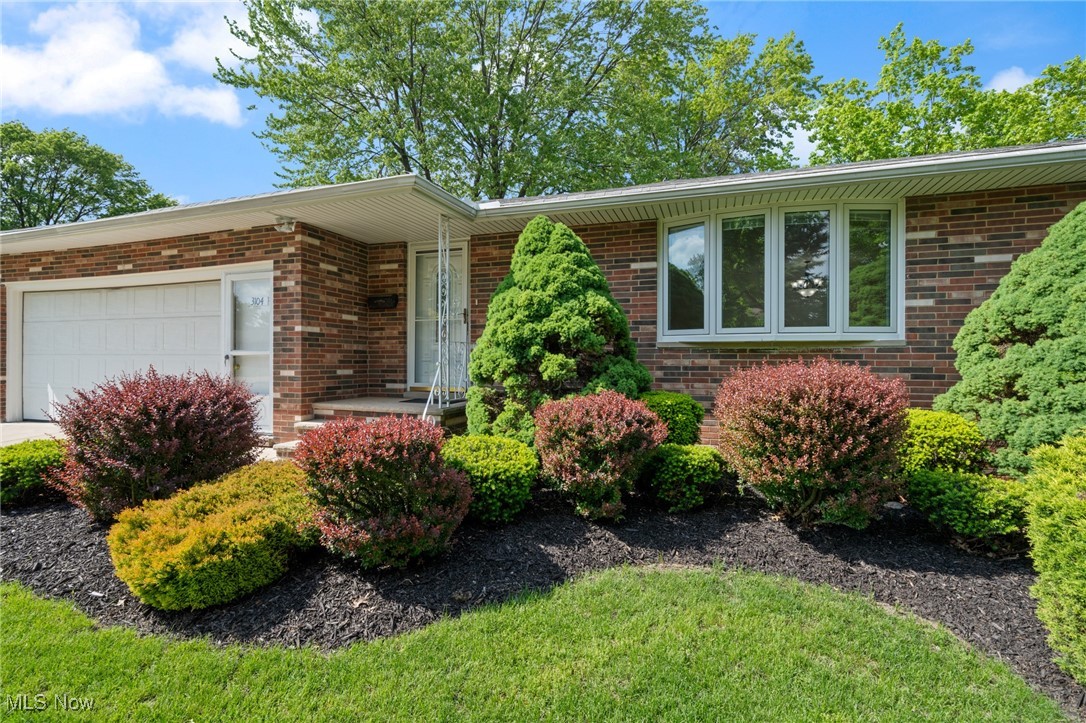 3104 Coventry Drive, Parma, Ohio image 38