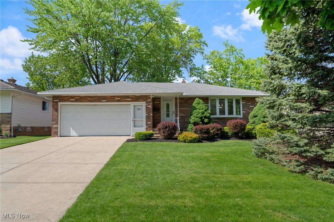 3104 Coventry Drive, Parma, Ohio image 2