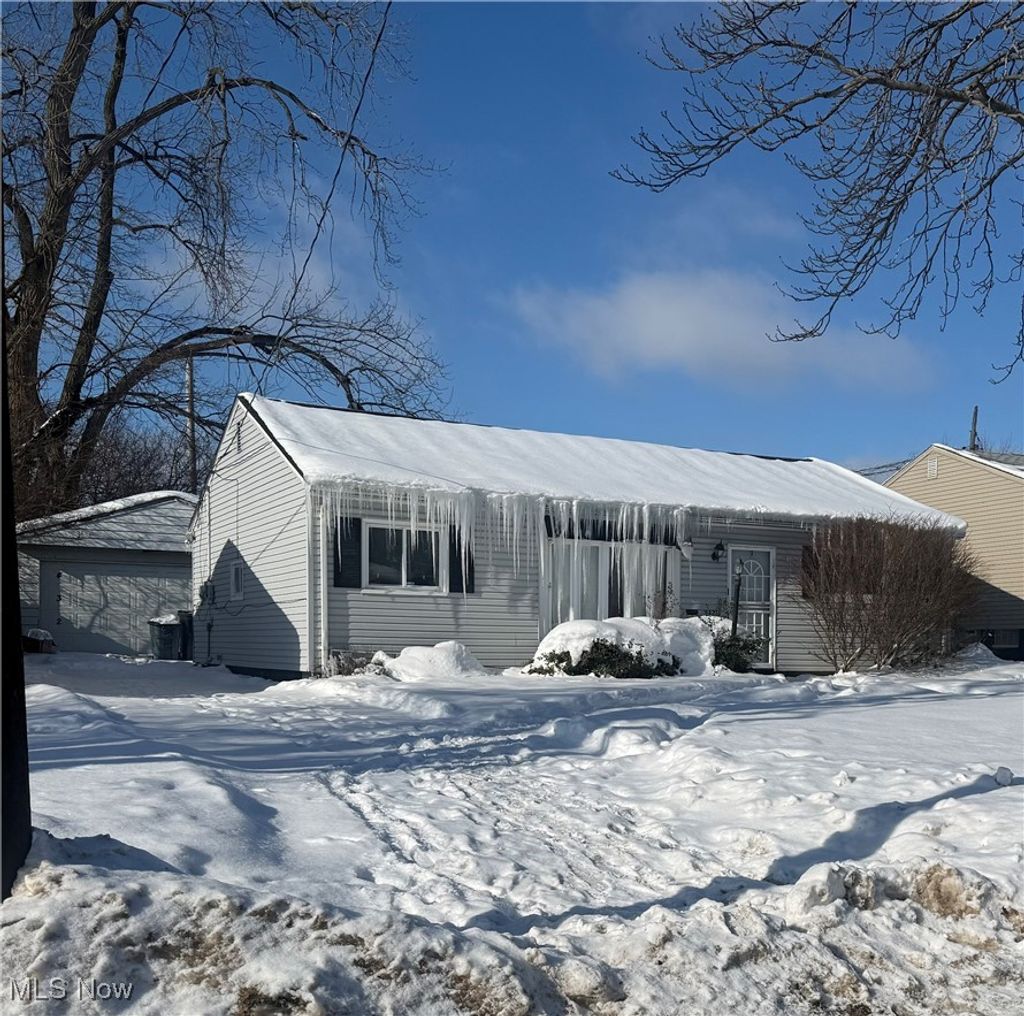 Photo of 4328 Wyatt Road, Cleveland, OH 44128 (MLS # 5184600)