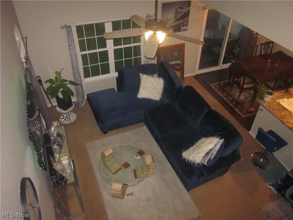 Courtyards Woodbury Condo - Residential