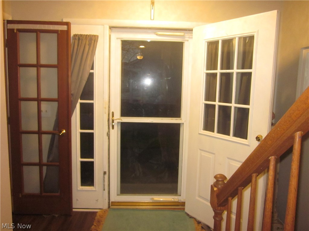 Courtyards Woodbury Condo - Residential