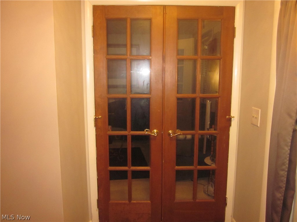 Courtyards Woodbury Condo - Residential