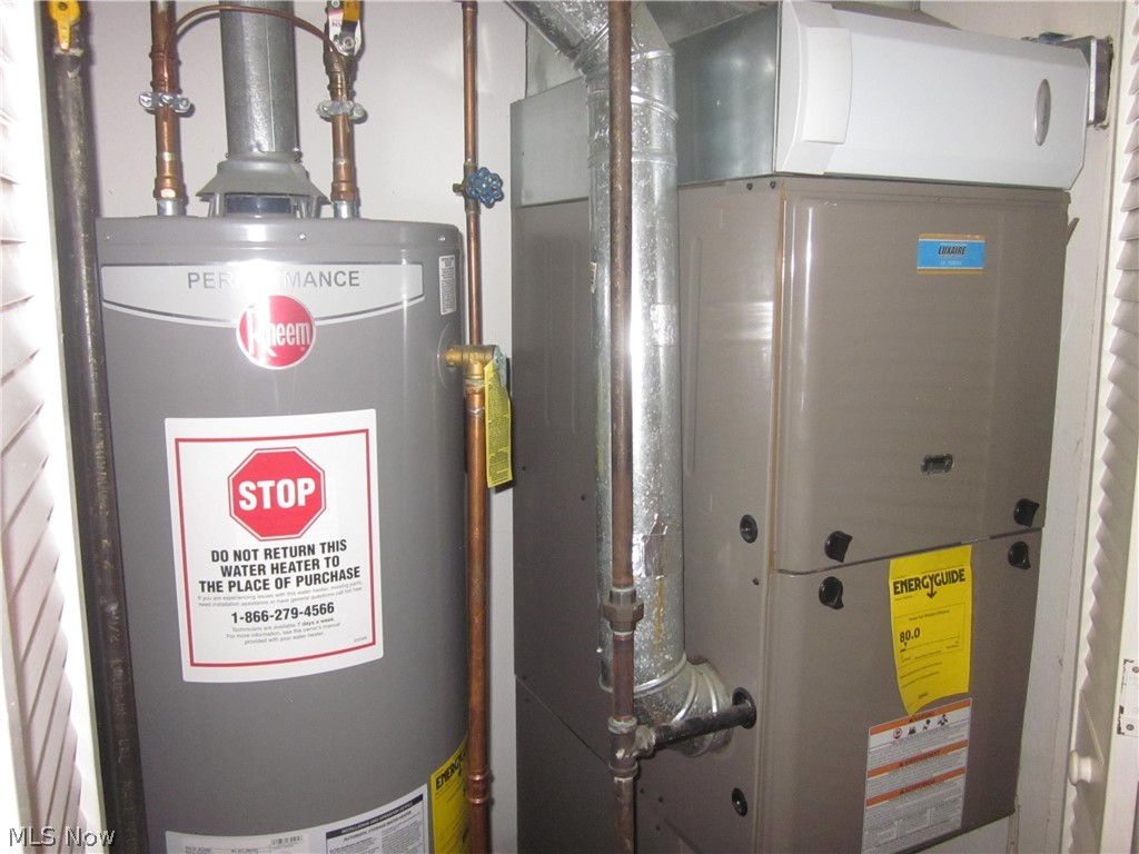 Courtyards Woodbury Condo - Residential