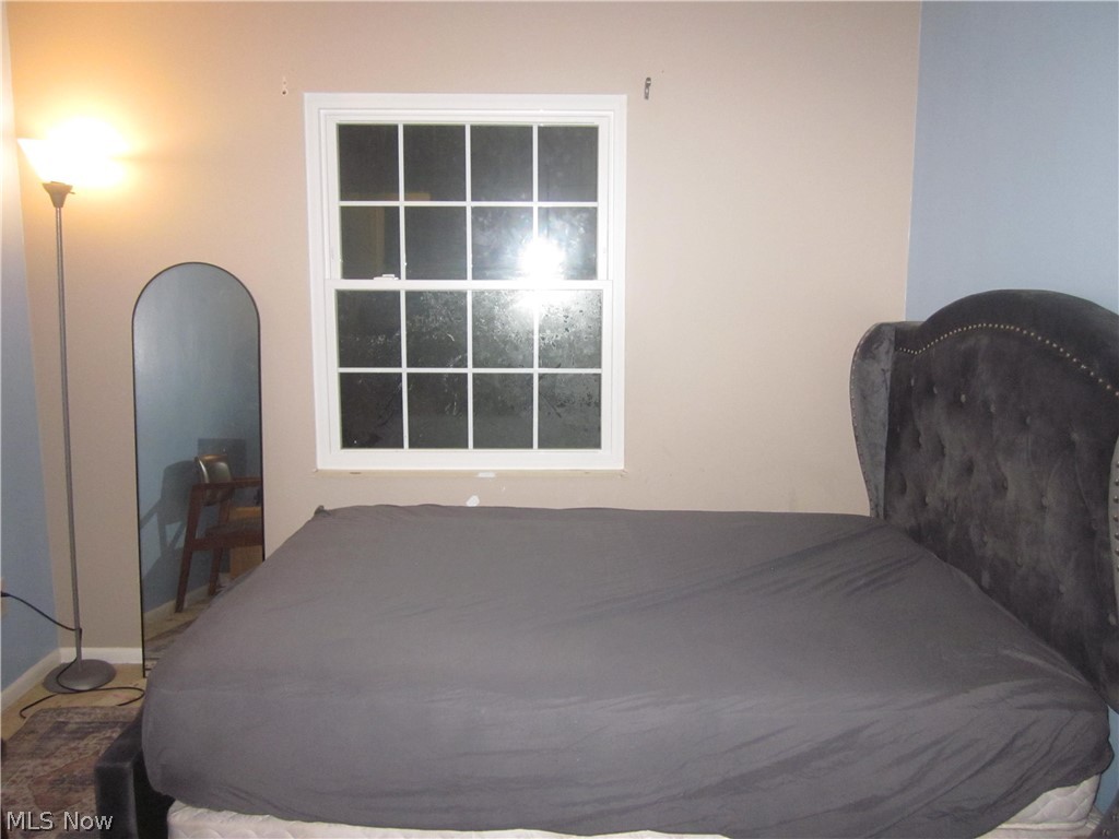 Courtyards Woodbury Condo - Residential