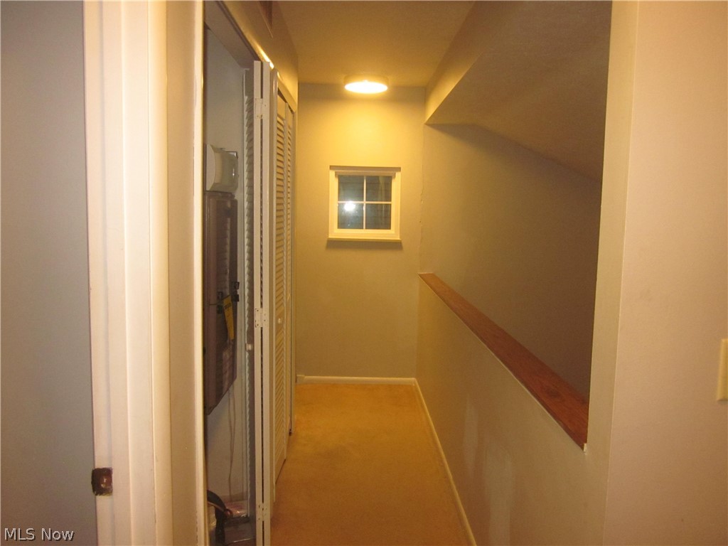 Courtyards Woodbury Condo - Residential