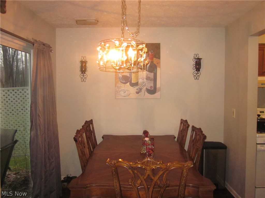 Courtyards Woodbury Condo - Residential