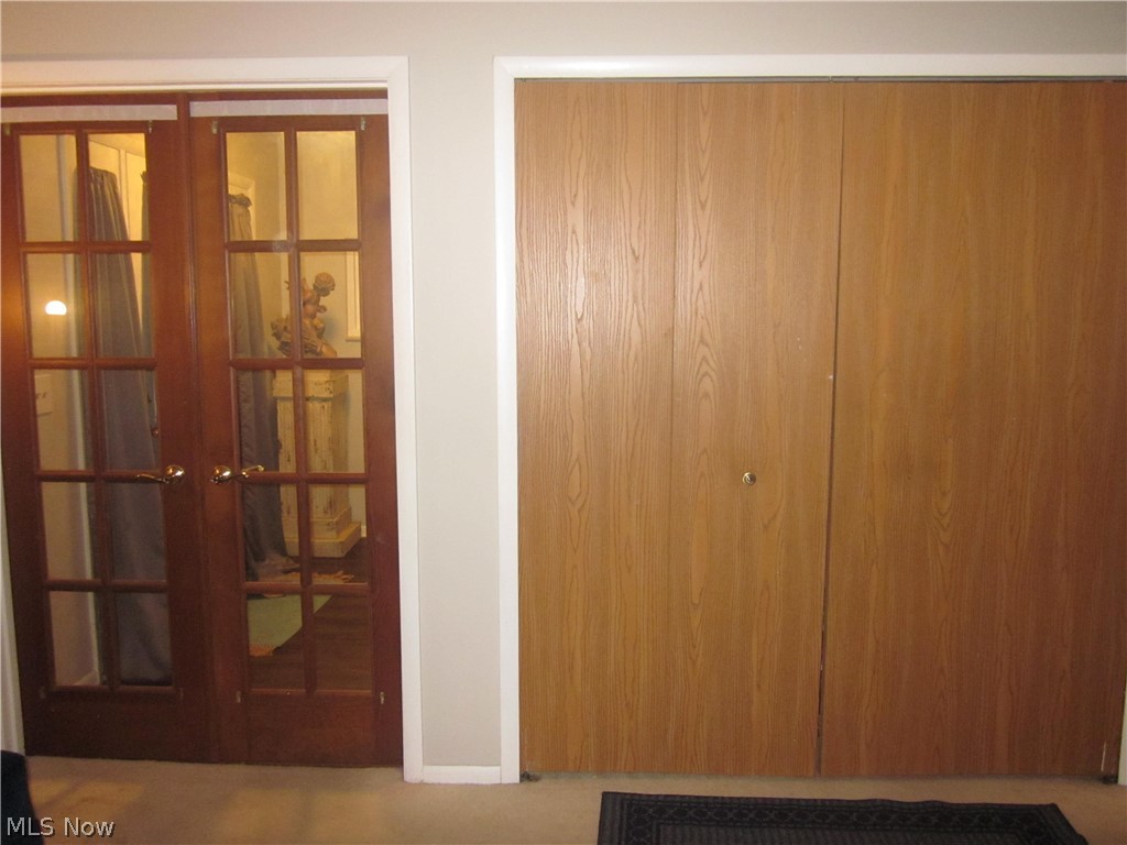 Courtyards Woodbury Condo - Residential