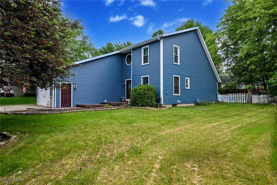1057 Ty Drive, Medina, Ohio image 2