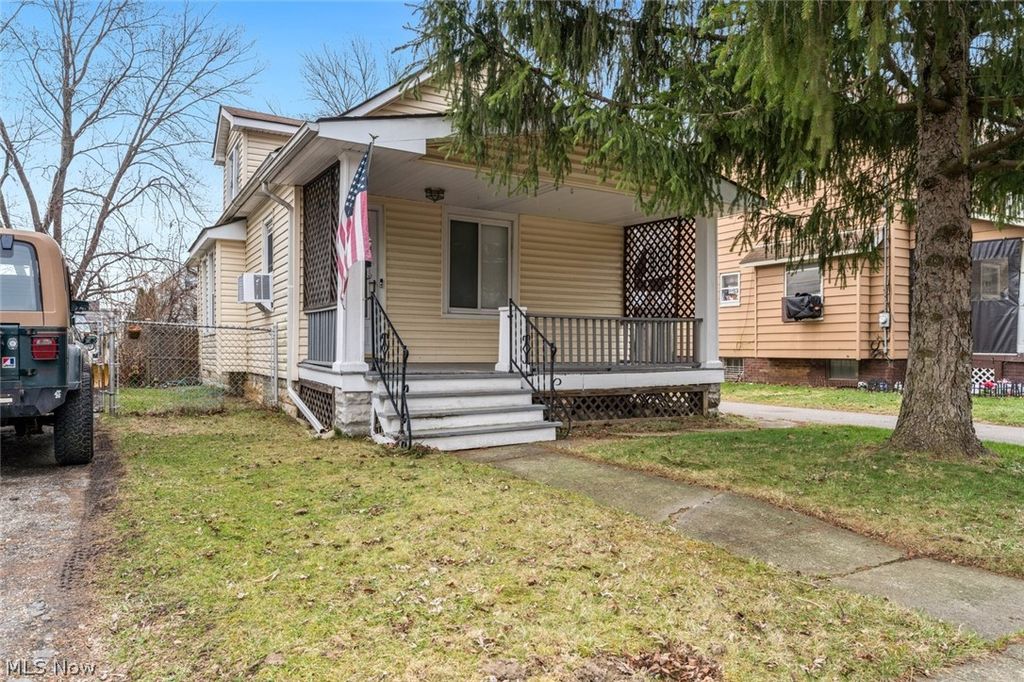 Photo of 3753 W 139th Street, Cleveland, OH 44111 (MLS # 5192967)