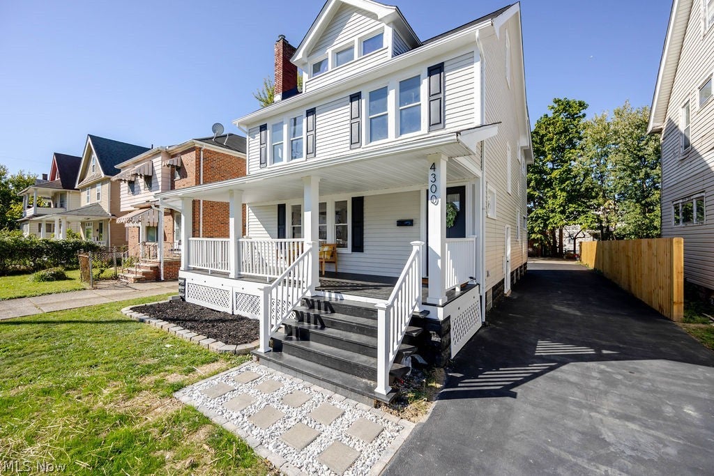 4300 E 128th Street