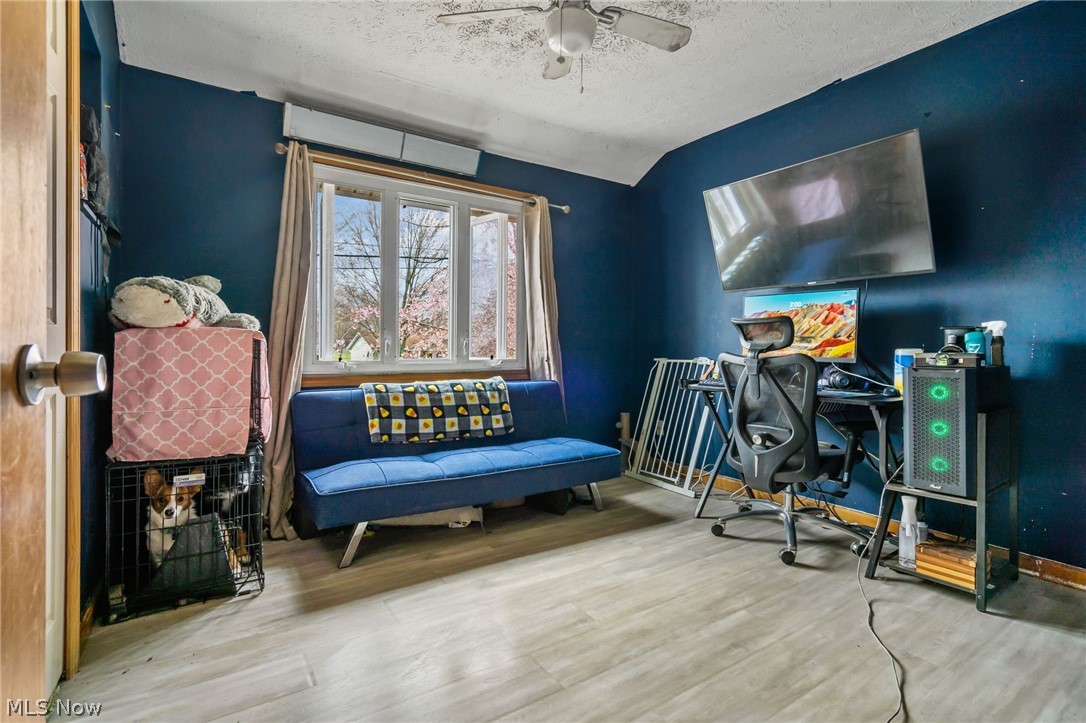 Chateau Estates 01 - Residential