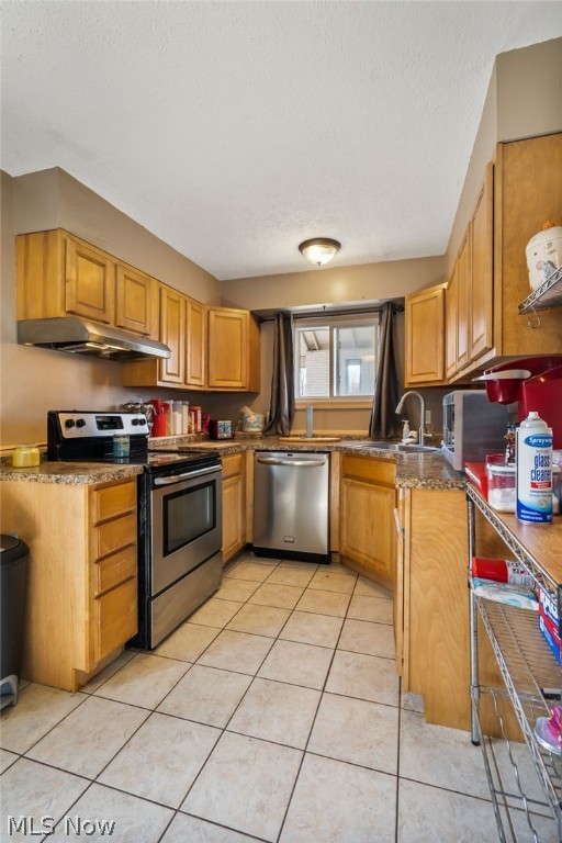 Chateau Estates 01 - Residential