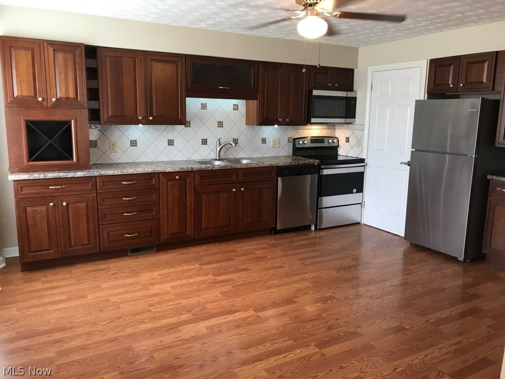 H A Stahl Props Cos Ridgewood - Residential