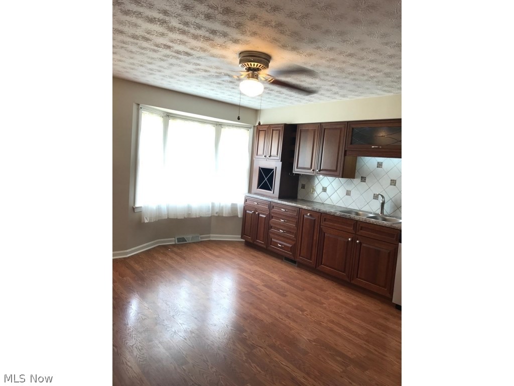 H A Stahl Props Cos Ridgewood - Residential