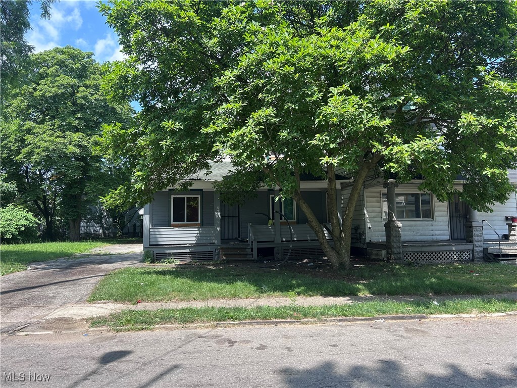 3952 E 74th Street