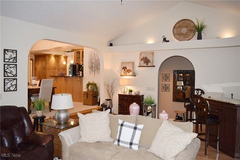 Tiny photo for 15868 Kenwood St, Middlefield, OH 44062 (MLS # 5174427)