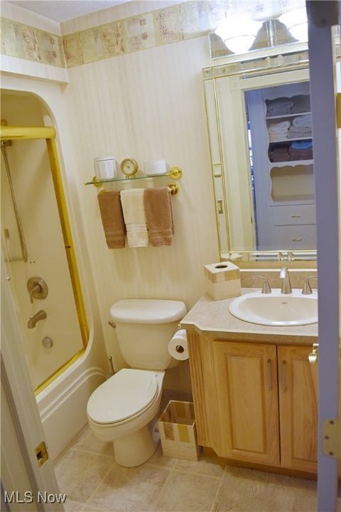 Tiny photo for 15868 Kenwood St, Middlefield, OH 44062 (MLS # 5174427)