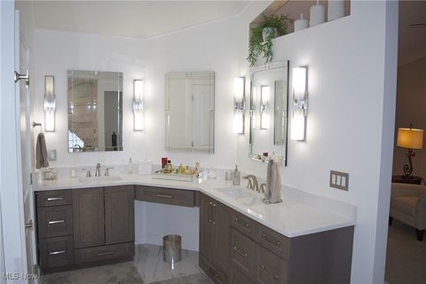 Tiny photo for 15868 Kenwood St, Middlefield, OH 44062 (MLS # 5174427)