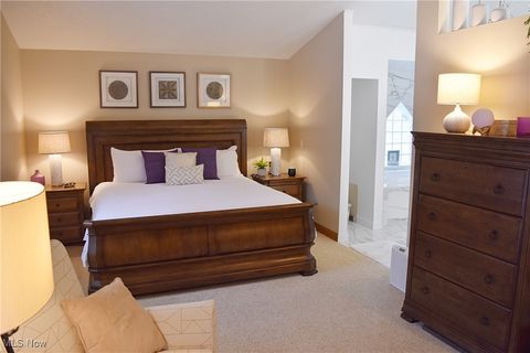 Tiny photo for 15868 Kenwood St, Middlefield, OH 44062 (MLS # 5174427)