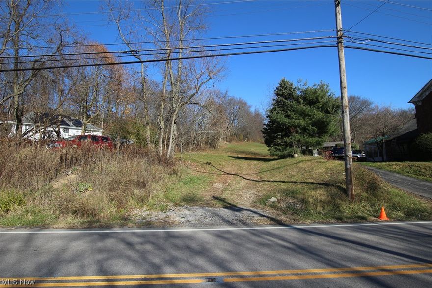 Here’s a nice sized tract between East Liverpool and Calcutta perfect for a building lot with privacy and your own private wooded playground out the back door. Public water and electric are available at the road. Minutes from Routes 30, 11 & 7 and close to shopping and restaurants. Call today to learn more about this unique and rare opportunity in this area.