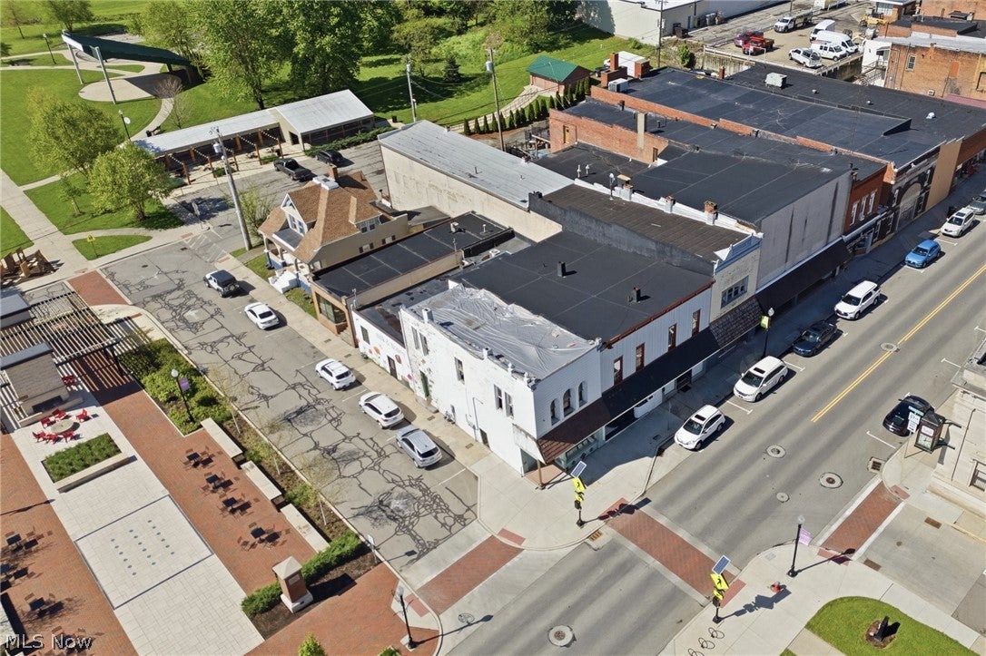 26 W Main Street