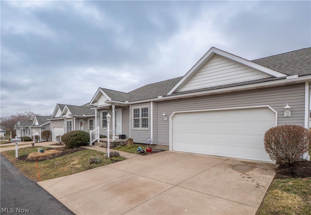 Lake Hollow Condo - Residential
