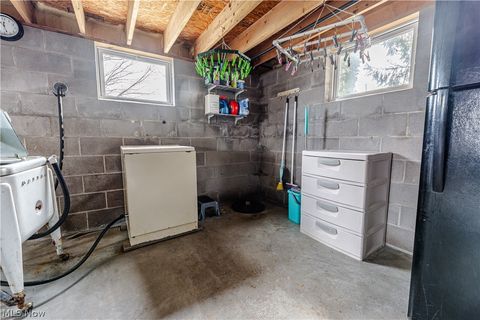 Tiny photo for 16352 Nauvoo Rd Rd, Middlefield, OH 44062 (MLS # 5190250)