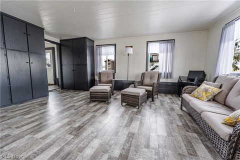 Tiny photo for 16352 Nauvoo Rd Rd, Middlefield, OH 44062 (MLS # 5190250)