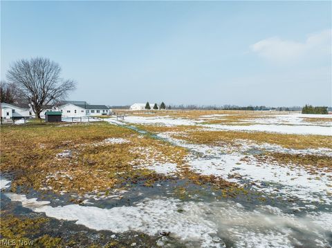 Tiny photo for 16352 Nauvoo Rd Rd, Middlefield, OH 44062 (MLS # 5190250)