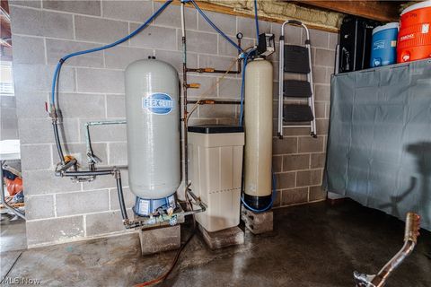 Tiny photo for 16352 Nauvoo Rd Rd, Middlefield, OH 44062 (MLS # 5190250)