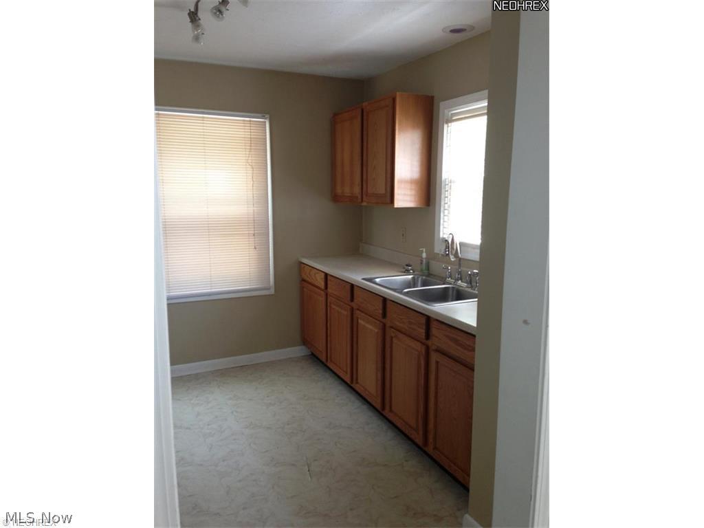 Hillcrest Park - Residential Lease