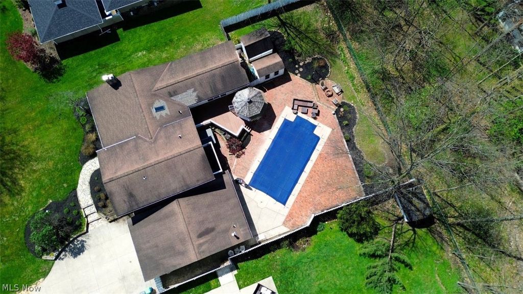 Photo of 381 Hickory Hill Road, Chagrin Falls, OH 44022 (MLS # 5203190)