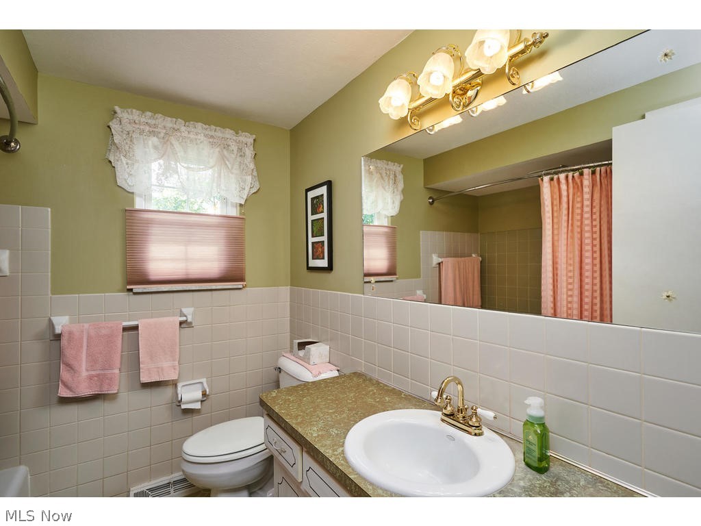 Brooklyn Hilltop Estates - Residential