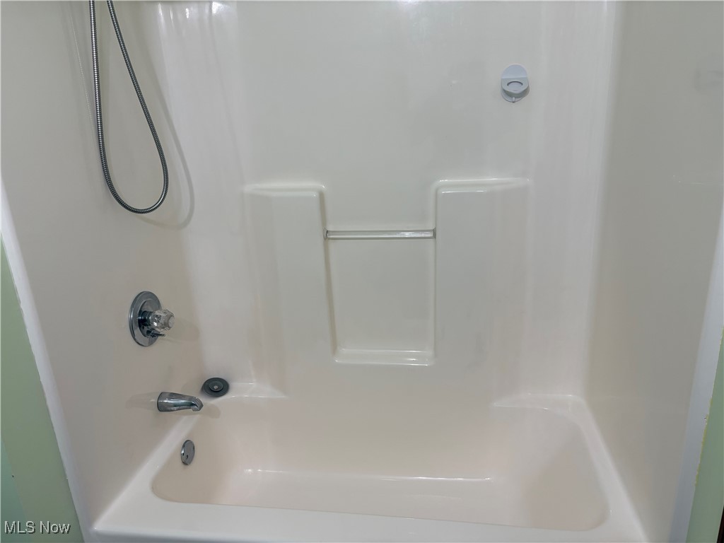 Tod Woods 03 Chickerneo - Residential