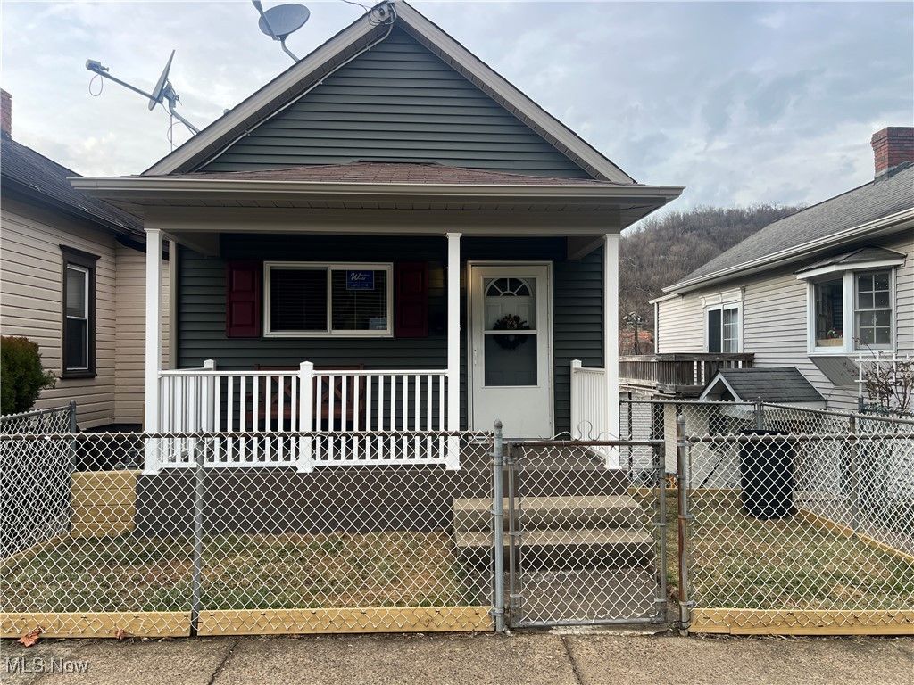 Photo of 806 Howard Street, Bridgeport, OH 43912 (MLS # 5179353)