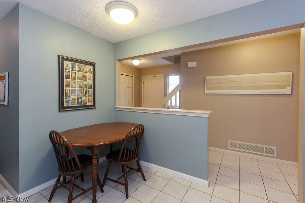 Larchmere Sq Condo - Residential