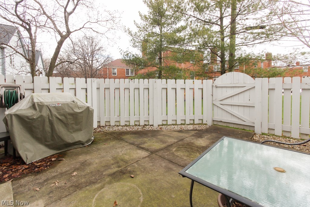 Larchmere Sq Condo - Residential