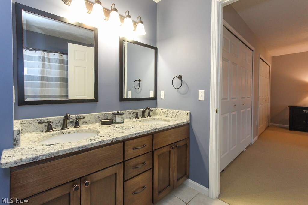 Larchmere Sq Condo - Residential