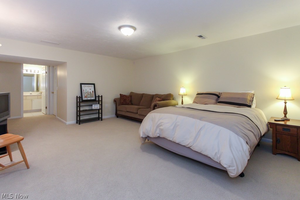 Larchmere Sq Condo - Residential