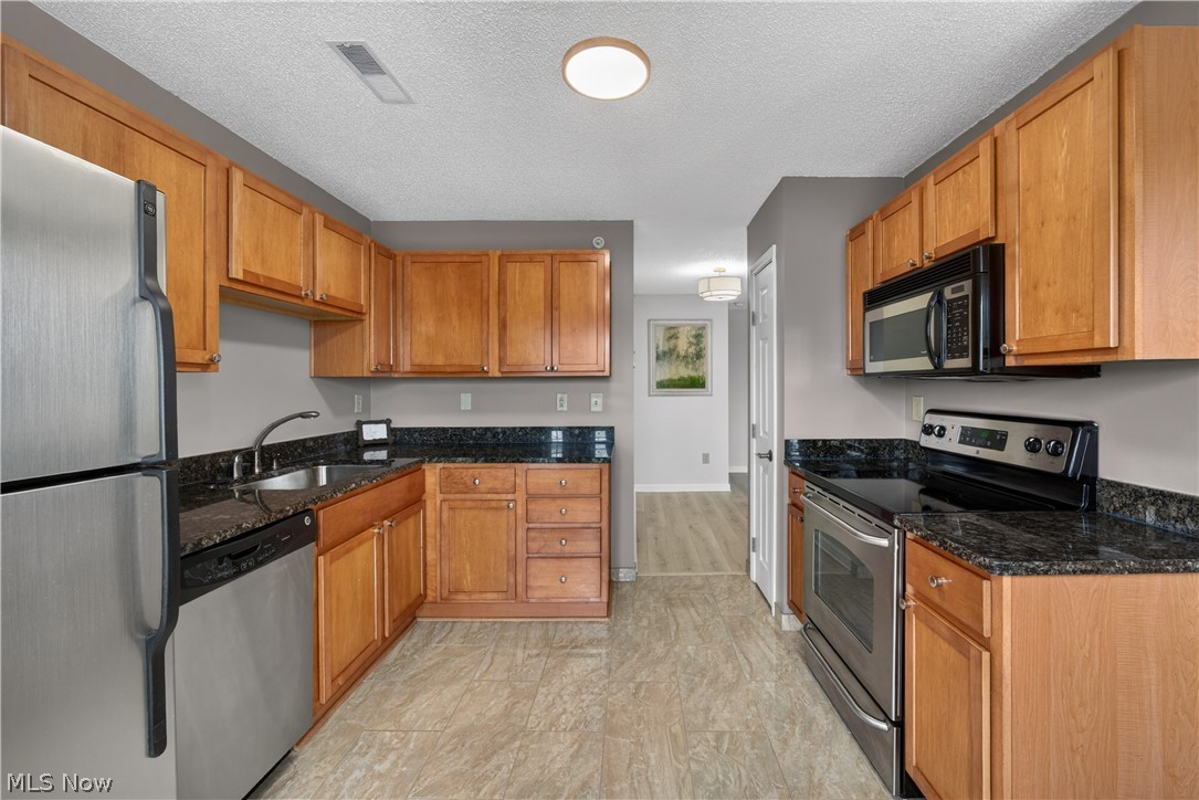 Fox Hollow/Woodhawk Condo - Residential