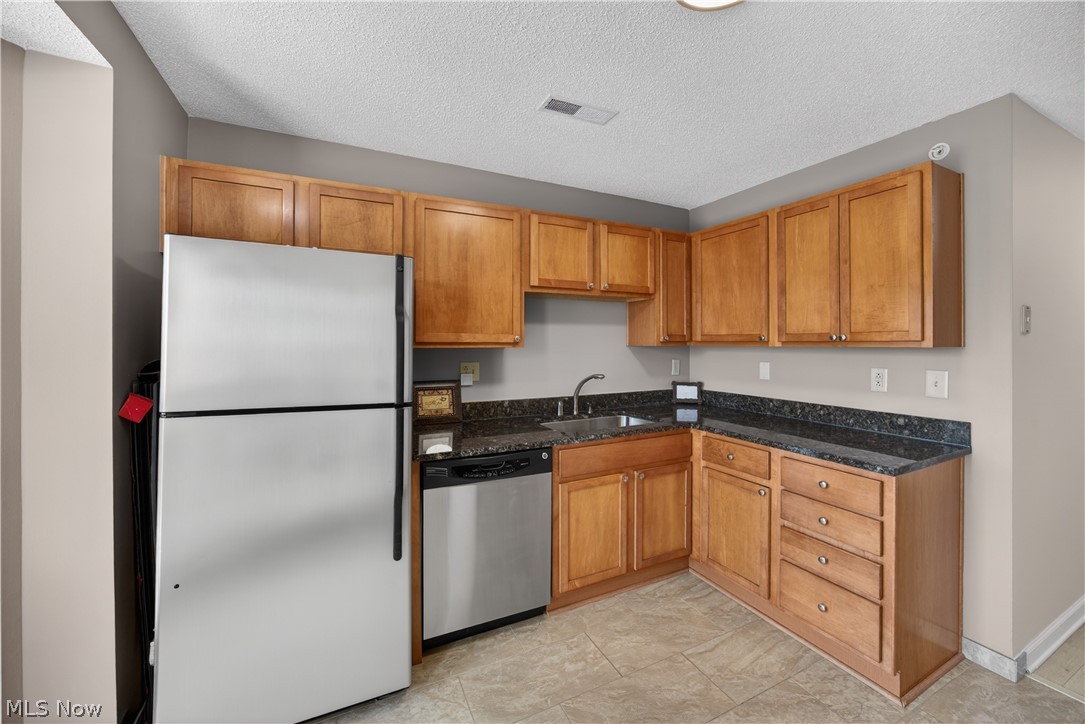 Fox Hollow/Woodhawk Condo - Residential