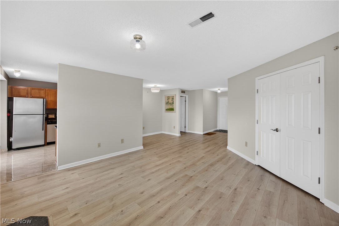 Fox Hollow/Woodhawk Condo - Residential