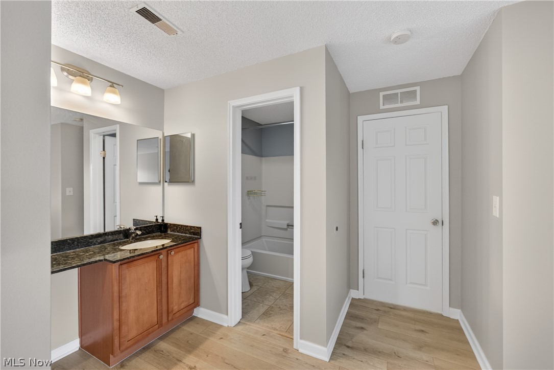 Fox Hollow/Woodhawk Condo - Residential