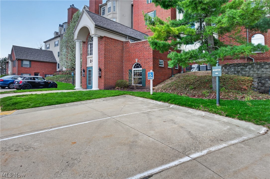 Fox Hollow/Woodhawk Condo - Residential