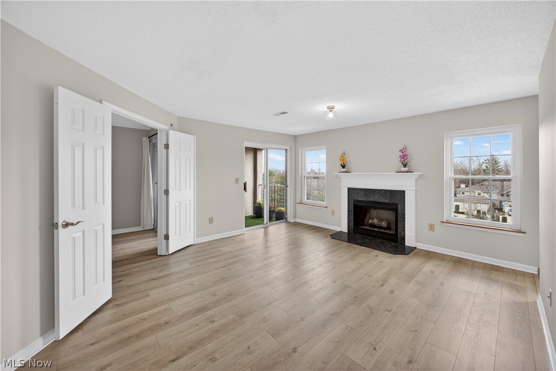 Fox Hollow/Woodhawk Condo - Residential