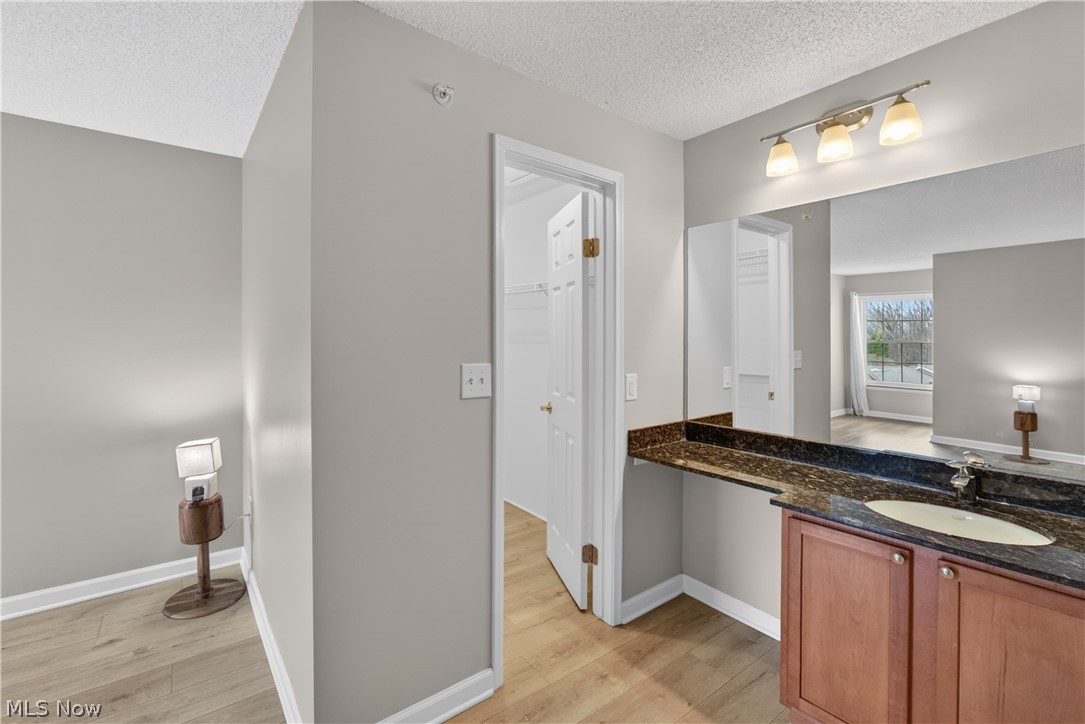 Fox Hollow/Woodhawk Condo - Residential