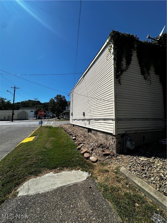 654 S Zane Highway