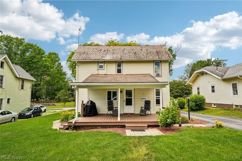 Tiny photo for 169 Walnut Street, Leetonia, OH 44431 (MLS # 5221099)